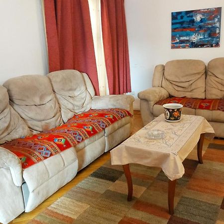 Jessy Lovely Apartment In Heliopolis Kairo Eksteriør billede